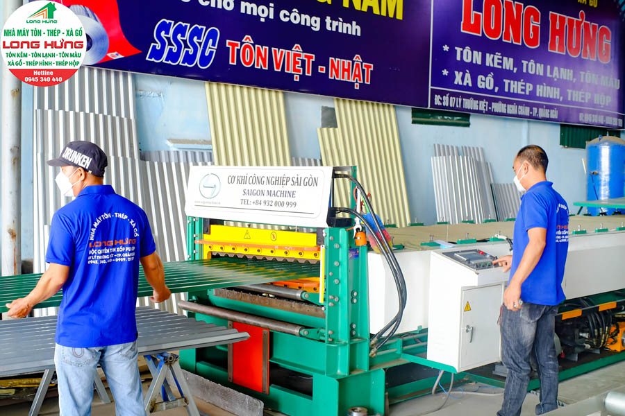 Long Hưng- đơn vị sản xuất tôn xốp chất lượng đầu tiên tại Quảng Ngãi