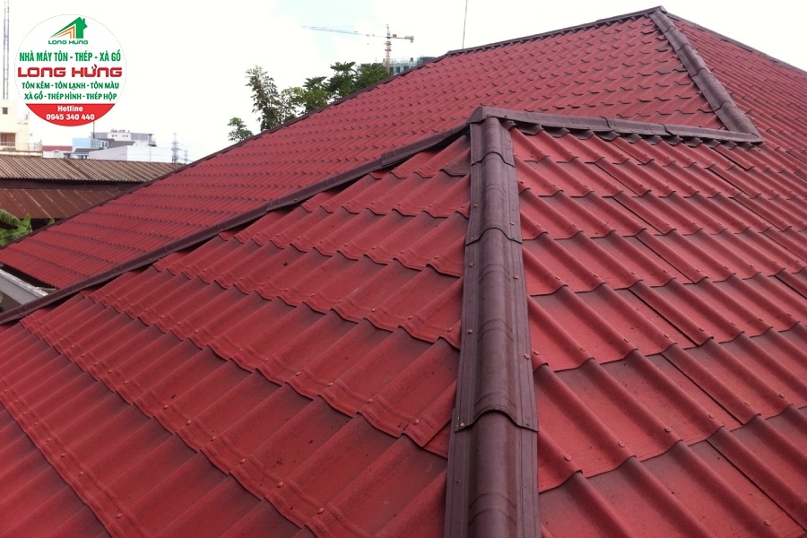 mẫu mái nhà tôn giả ngói màu đỏ